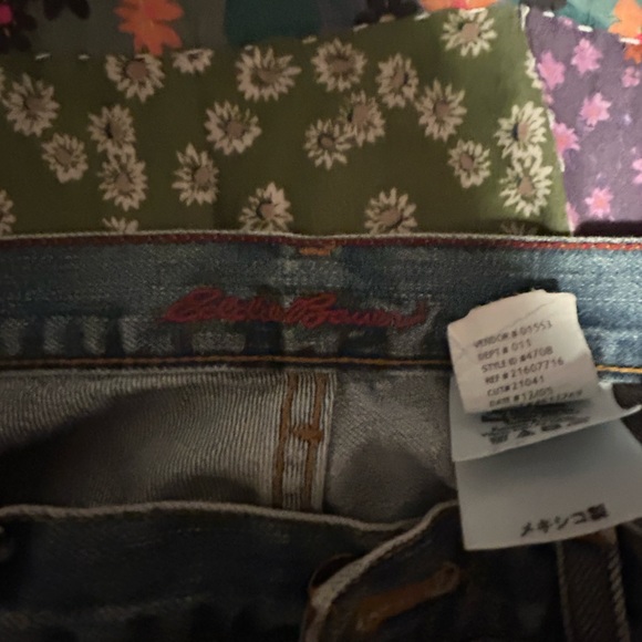 SOLD ON DEPOP - y2k 2000s vintage eddie bauer jeans ! size petite - Picture 3 of 4